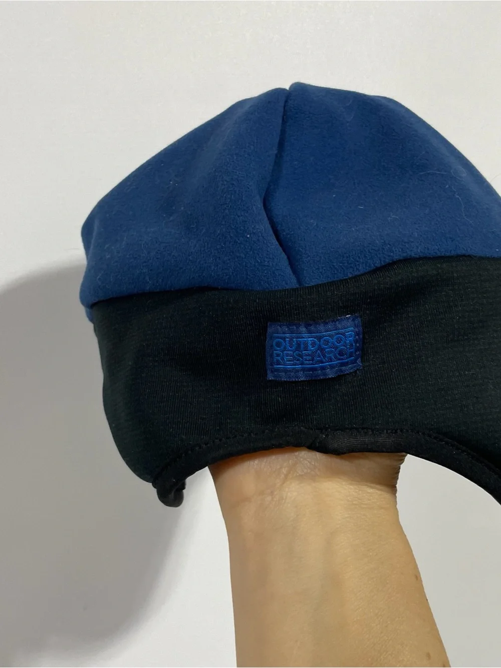 Outdoor Research Windstopper Black Hat with Gray Lining